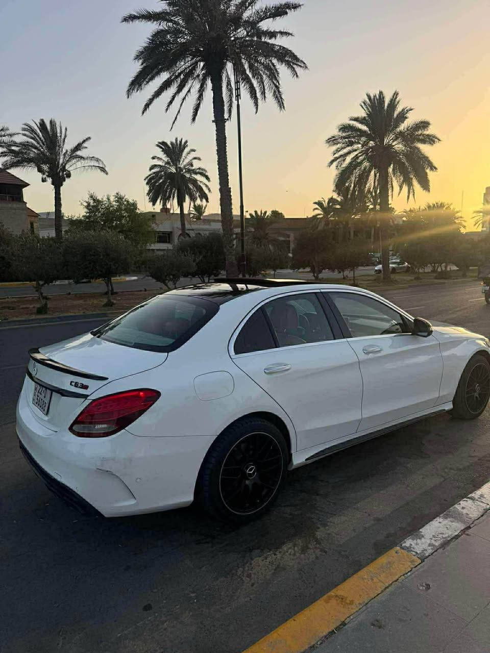 ‏بسم الله الرحمن الرحيم 

Mercedes Benz C300 2016 

للبيع او مراوس🔥🔥

‏ سيارة فولل فول مواسافات معروف ￼ كير محرك بشرط ما مفتوح سيارة جاهز بدون نواقس 

مكان اربيل ***********￼ أربيل, العراق
