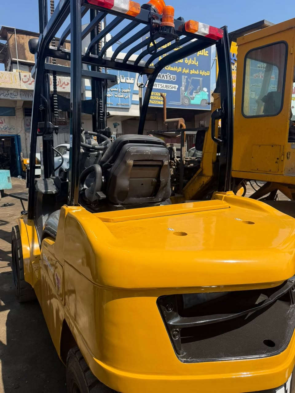 للبيع رافعه شوكيه كتر 3 طن 3 اسلايتات 4 حركات رقم وسنويه موديل 2011 جاهزه  أي استفسار اتصل على الرقم ***********
