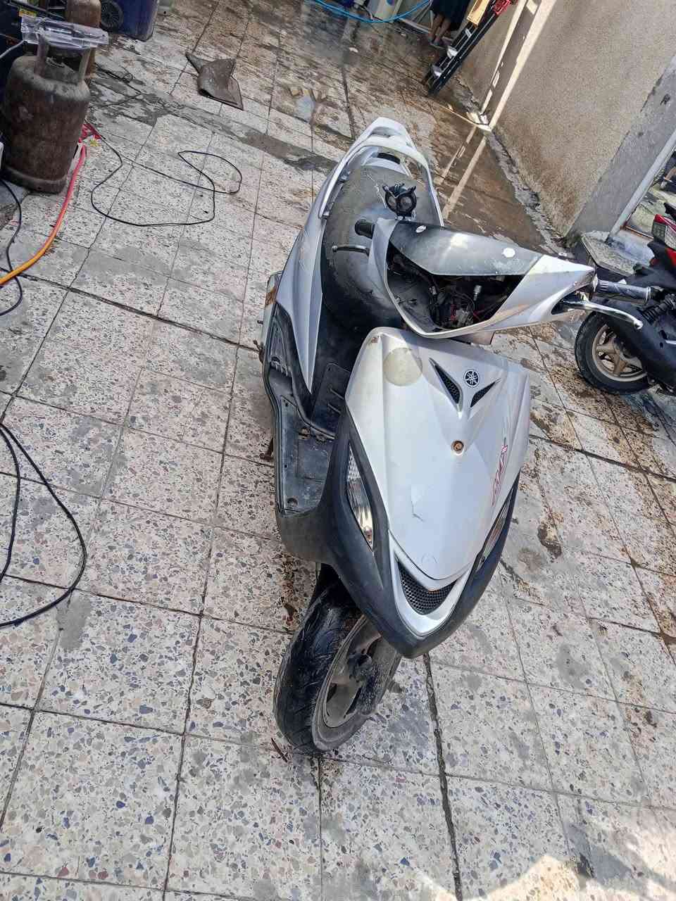 السلام عليكم ماكس 140 للبيع العنوان بغداد حي الجامعه للاستفسار الاتصال على الرقم *********** السعر 350 و بيه مجال نقص مجمع الدكمه مال الهورن و المازده
