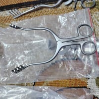 ادوات جراحيه • ٤٥٠ قطعة • جديدة