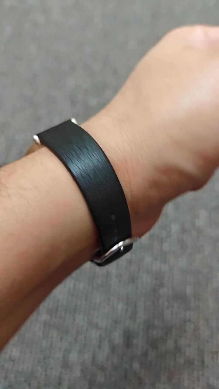 سلام علیکم. 
ساعە ستزن ئیلی یابانی اصلی للبیع. باتری. دار ازیاء باریس. فی قمة الجمال و النزاكه. قطر 31. فنتج قدیم. شغال مضبوط. ارقام رومانی. سعر 45 الف.


**إذا كنت صاحب هذا الإعلان وتريد حذفه لأي سبب، رجاءا أرسل رسالة إلى الدعم الفني**