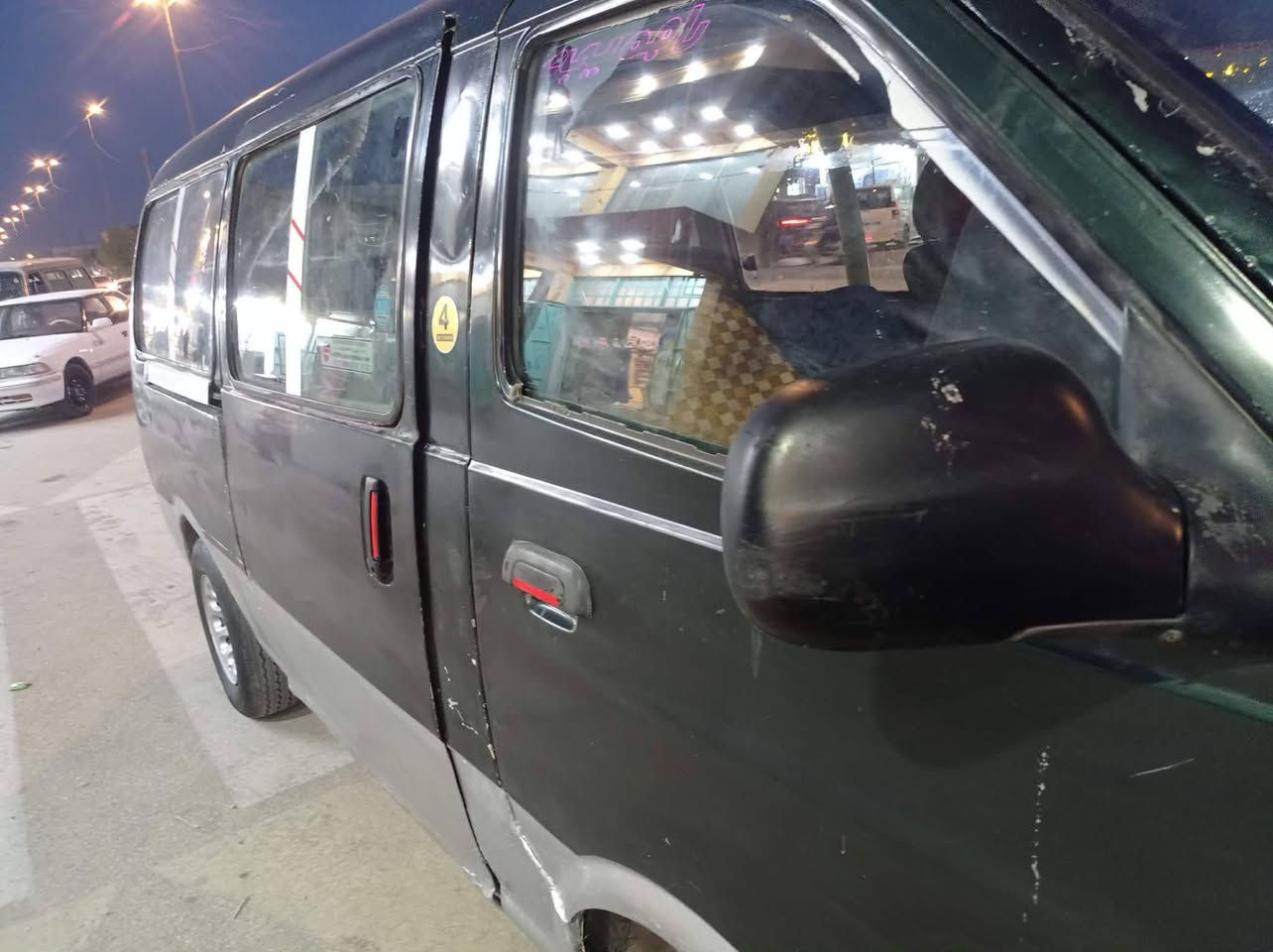 سلام عليكم بريجو للبيع سياره جاهزه مكينه وكير واكسل نضاف حداديه كله تبديل بالكارتون مشط جديد باتري جديد تخم تاير سنويه عظم ابيع بدوه تحويل السعر 22 مكانه نجف مرور ماعليه للاتصال ***********
