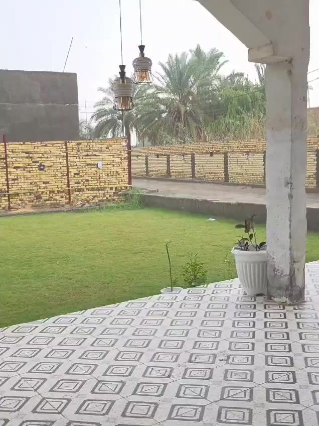 السلام عليكم
الدار للبيع طابو زراعي سند 25 مساحة البيت 1200 متر تحويل مباشر يحتوي البيت على غرفتين مساحه كل غرفه 5×5 
واستقبال 6×4........
وصاله 6×4........
ومطبخ 4×3.....
ومجمع صحيات داخلي وخارجي .............
البيت السقف صب كونكريت وبناء طابوق البيت كامل اي نقص مابيه .........
موقع الدار على شارع السياحي .......
متوفر كافة الخدمات ....
حديقه 300 متر 
الموقع ..حله .. سياحي .. قريه المزيديه .....
السعر .....160مليون ........
للاستفسار ***********
