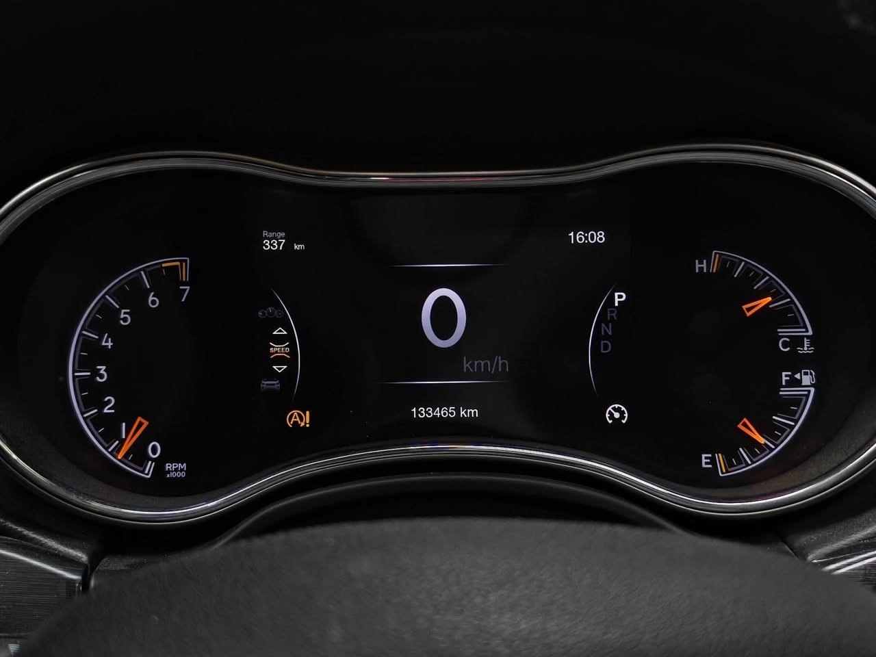 وحش الاوف رود والفخامة تحفة ماشاءالله 🪬🪬🔥🔥
🇺🇸جيب ترايل هوك 🖤🤍 موديل 2018 🇺🇸 
شرط ماكو هيج نظافة بهيج سعر 235 ورقة مجال بسيط 💰💰❌
jeep grand cherokee trailhawk 2018
مواصفات 1/1 فول الفول
رقم بغداد دولي مميز
محرك كير كهربائات حدادية شرط 
تخم و ويل جديد 
فوول مواصفات اعلى شي 
* محرك 6 سلندر 3,600 cc
* بساتم 14 بانزين عادي فول
* نظام تعليق هوائي جكات
* رؤيه ليليه نايت فشن
‎* دفع رباعي 4x4 . 
‎* تحذير النقطة عمياء ⚠ .
‎* تعديل وضعيات مقود السائق كهربائيا. 
‎* مرايا تعتيم ذاتي. 
‎* المرايا الجانبية قابلة للطي كهربائيا. 
‎* نظام الصوت 9 سماعات.
‎* ويل قياس 20 انج .
‎* سقف بانوراما .  
‎* شاشه كبيرة 
‎* نظام الخرائط (GPS) .
‎* دخول ذكي. 
‎* تشغيل عن بعد .
‎* الصندوق الخلفي كهربائي .
‎* ذاكرة لحفظ وضعيات الجلوس للسائق. 
‎* المقاعد الأمامية كهربائية .
‎* المقاعد الأمامية تبريد وتدفئة .
‎* المقاعد الخلفية تدفئة .
‎* حساسات خلفية . 
‎* تدفئة ستيرن . 
‎* مانع تصادم خلفي .
‎* بلوتوث تلفون . 
‎* محدد سرعة . 
‎* نظام التشغيل والاطفاء الاوتوماتيكي .
‎* نظام بريك اوتماتيكي .
* ⁠الضرر / وارد امريكي 3 قطع الامامية بدون دواخل 
السياره رقم بغداد تحويل ثاني يوم
مكان السياره بغداد
استفسار ☎️
***********
