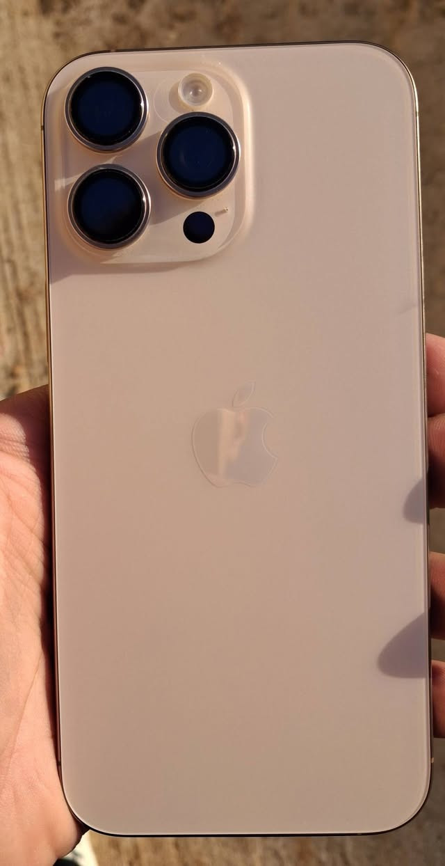 ايفون 📱 16 برو ماكس 
ذاكرته 256 
بطاريه 100🔋كمَ موضح بصوره
وتر بروف
السعر 1450
تلفون خير من الله جديد كامل ملحقات
العنوان كربلاء  
باب بغداد
***********
***********
