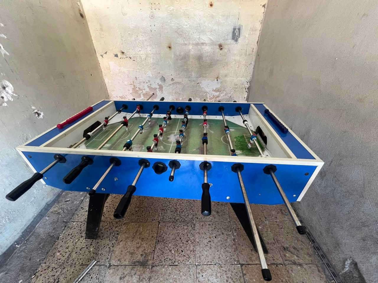 ‏ للبيع كل شيء ما بها نظيفة 150 بيها مجال ￼***********
