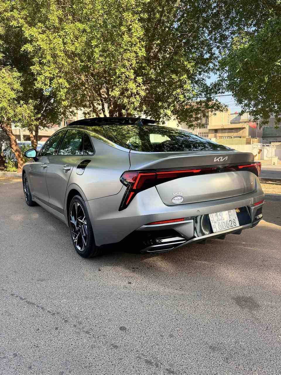 🚘 كيا K5 GTLINE موديل 2025 🚘
رقم بغداد تحويل ثاني يوم 

 حادثها بسيط جدا 

فقط جاملغ صبغ بدون دواخل بدون شواصي راديتر بلادية غاز تبريد بلادي 

المواصفات

✔️ لون رصاصي طاقي 

✔️بانوراما 

✔️ كشنات امامي تدفئة

✔️ بصمة + تشغيل عن بعد

✔️ داخل جلد احمر 

✔️ كرسي سايق كهربائي

✔️ شحن وايرلس

✔️ رادارات أمامية وجانبية

✔️ أوتو بريك

✔️ LED أمامي وخلفي

✔️ شاشة كبيرة

✔️ ويل كب GTLINE

✔️ هندبريك دكمة

✔️ Drive Mode

✔️مكينة 2500GDI

✔️ حساسات امامي خلفي 

✔️ ومواصفات إضافية كثيرة

اي نقص مابيه 

📞 للتواصل والاستفسار :

***********

📍العنوان : بغداد
