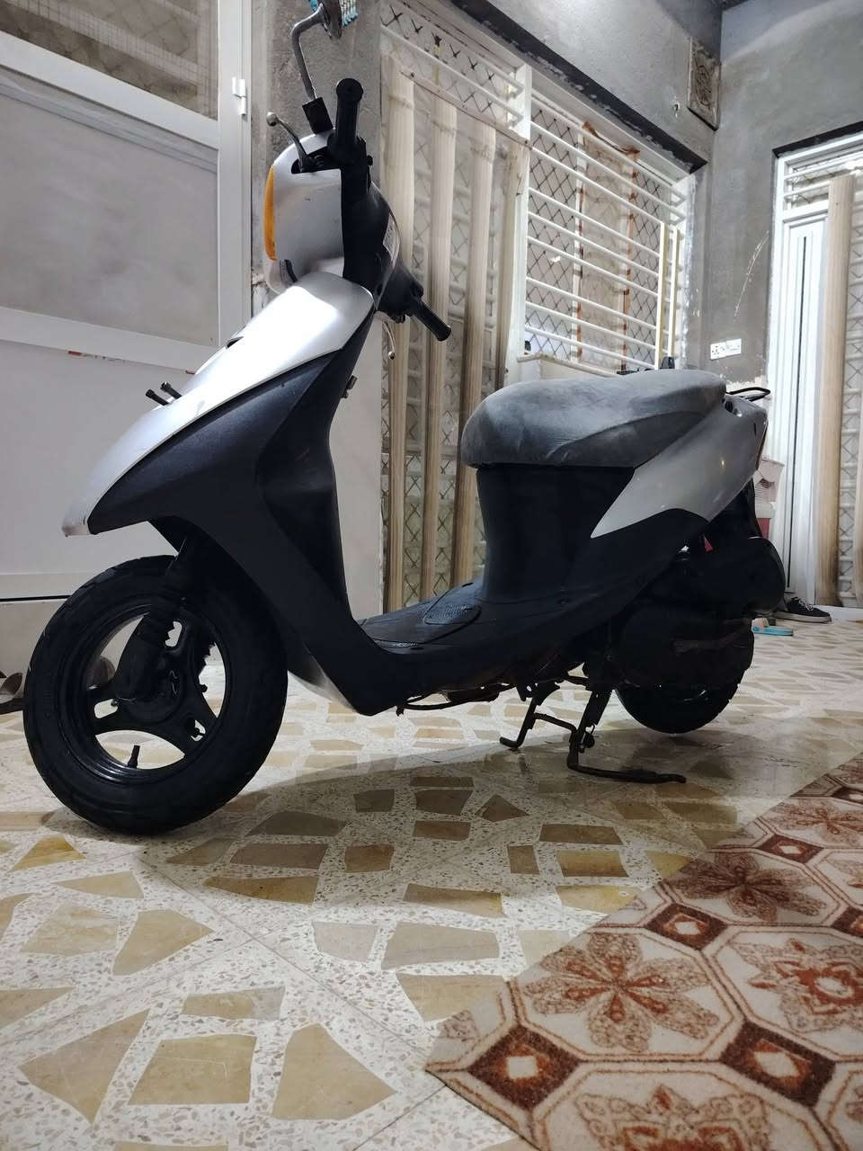 دراجه سازوكي للبيع السعر 300 اوراق الرقم ***********
