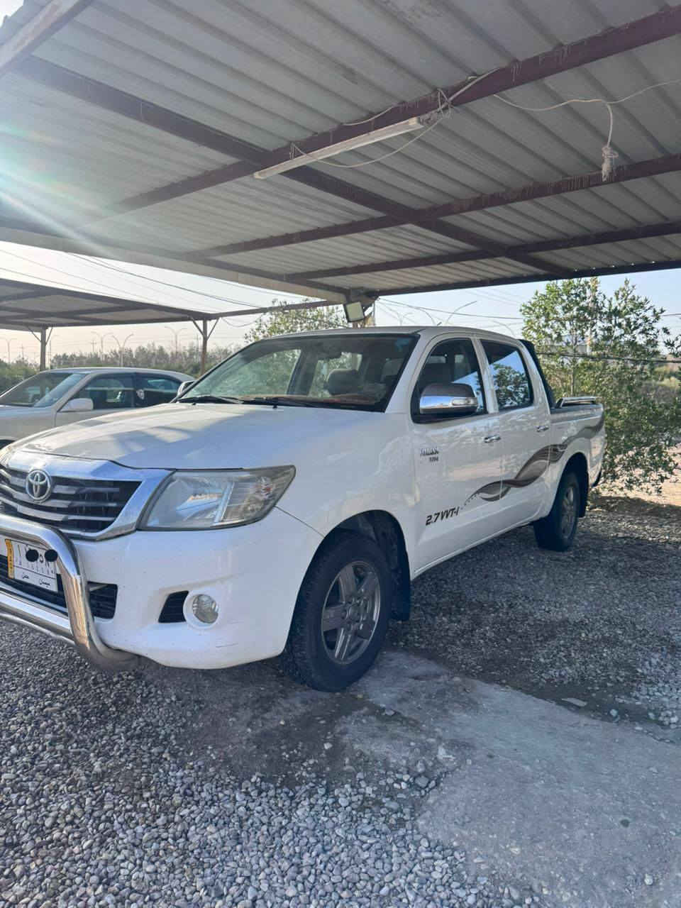 هايلوكس للبيع 2013  رقم ميسان بأسمي مداور ثاني  يوم  شاصي 12 كفاله محرك كير اكسن تخم تاير جديد حداده جديده تبريد ثلج جاهزه السعر 160 بيه مجال الاستفسار. ***********
