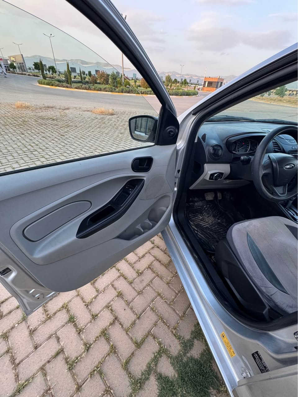 فۆردفیگۆ٢٠١٦تۆماتیک
گیرومەکینەوتەبریتی بەرت
سەنەوی بەسەر چووە
یەک پارچەی بۆیاخەبێ ناوگرتن
٦٧گەلا
*********** السليمانية, العراق
