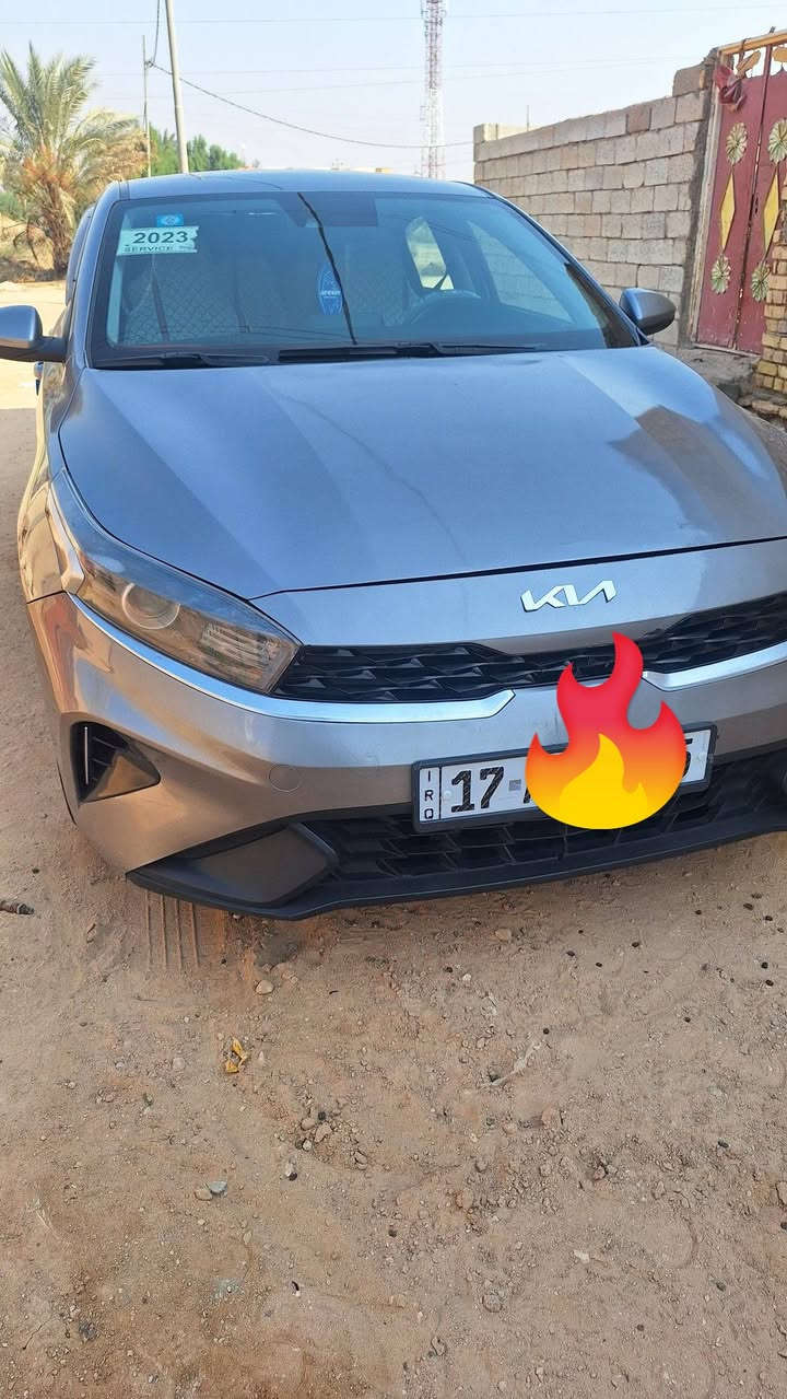 سلام عليكم فورتي موديل 23 للبيع سياره بيه تبديل بنيد وجاملغ بدون عابر ورباكات ماطاكه شرط 
***********
