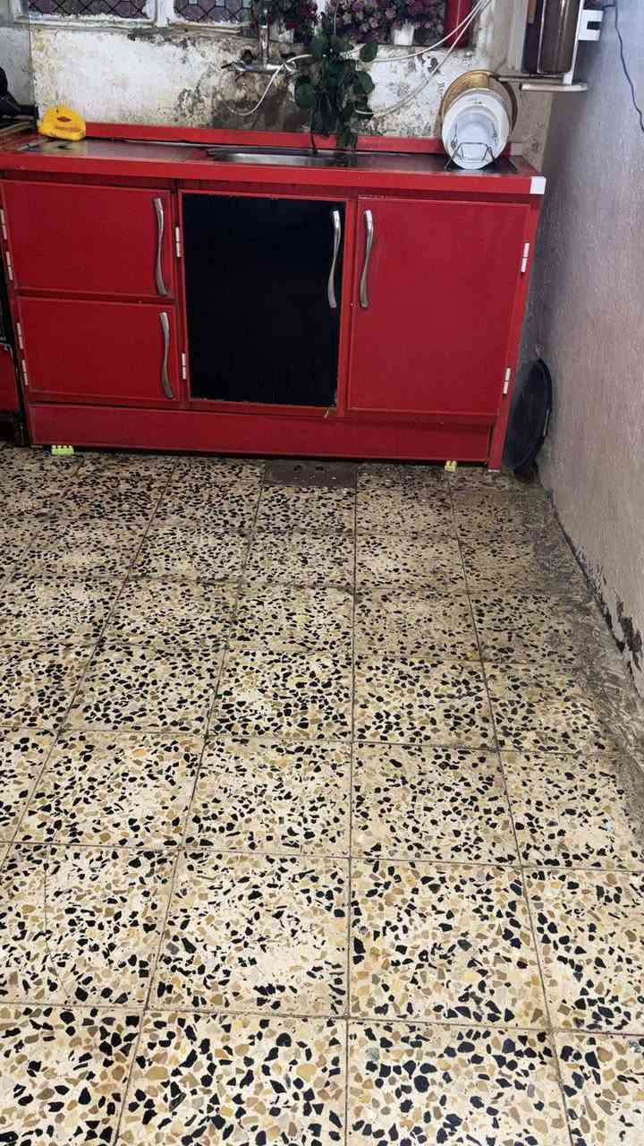 السلام عليكم اغراض للبيع نضاف كنتور + جربايات + كامنتر + سنك كلمن وسعر للبيع 
سعر انتصل هاذا رقمي *********** عمارة, ميسان
