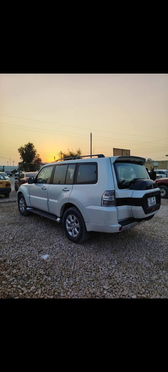 باجيرو للبيع
باجيرو حبتور موديل 2016 رقم بغداد انكليزي باسمي مكفولة كفالة عامة كير مكينة حدادية جديدة 
تبريد جديد 3 قطع دمام خلفي سيارة ماشية 100 الف 
مكانها نجف المناذرة 
السعر 190 وبيها مجال 
***********
