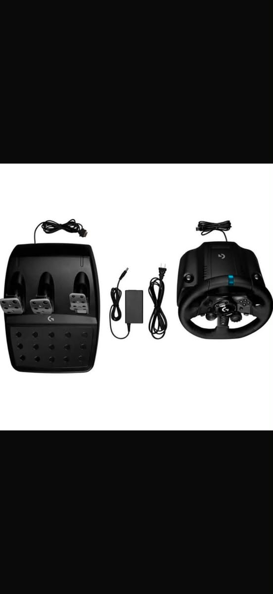 دركسون Logitech G923 كامل نضافه 100% للبيع
الملحقات الدركسون والدواسه والكير الخاصه بيه 
توصيل مجاني لكافة محافضات العراق
السعر 380 الف قابل للتفاوض 
المهتم يراسلني واتساب *********** او دايركت ماسنجر
