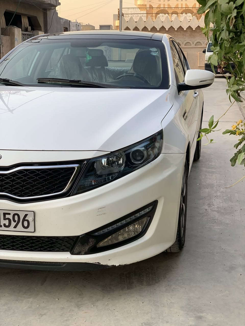 كيا اوبتما ٢٠١٢ خليجي
محرك ٢٤٠٠ 
بنوراما 
تبريد قطعتين 
سويج السياره فول مواصفات عدا البصمه رقم اربيل دولي باااسمي  سنويه ال٢٠٢٧ هزه كامله 
السياره فول وجاهزه من كل نقص وجديده. بمعنى الكلمه 
بيه مثل ماموضوح بالسونار 
معروضه ب١٣٢$ وبيه مجااال 
مكانه واسط نعمانيه 
***********
