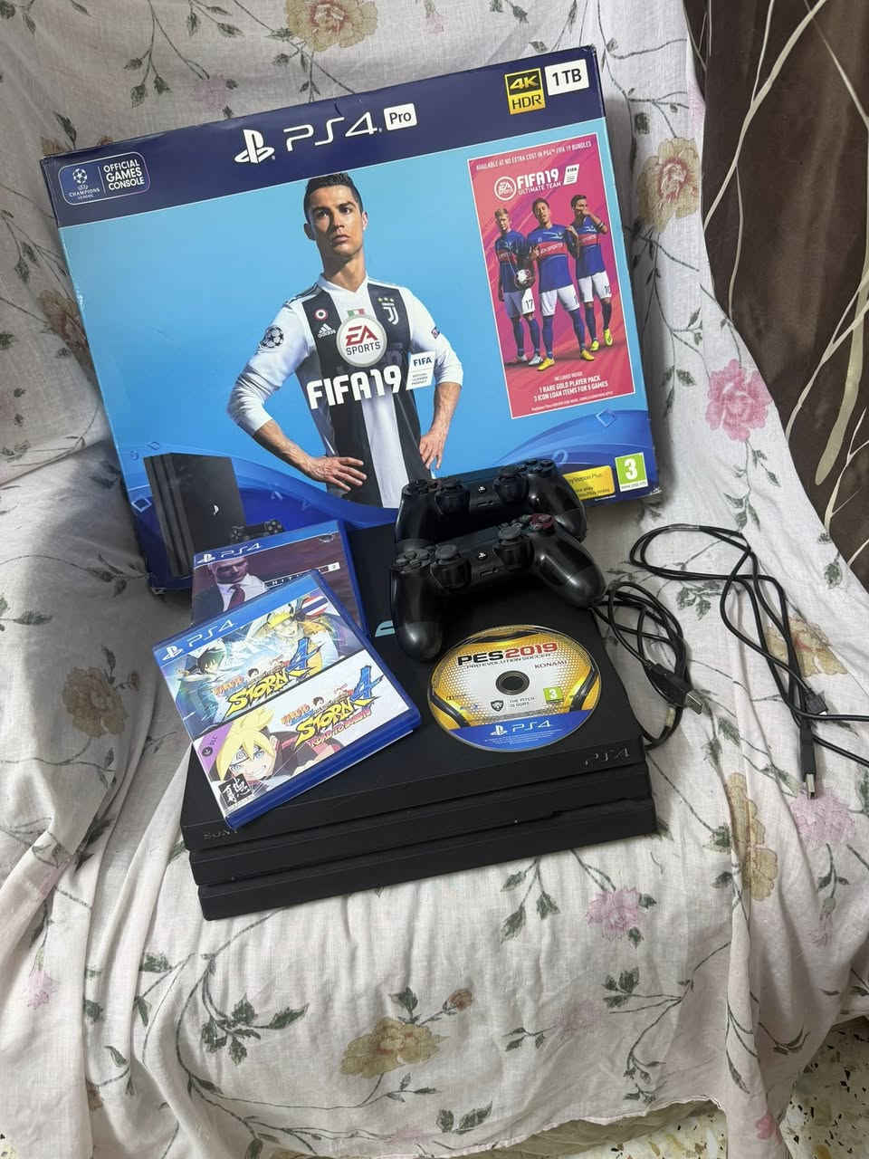 بلي فور برو..1TB
نسبة نظافته..99%
بلي استخدامه كلش قليل ومتروك وما مفتوح هواي
ملحقات:
ثنين يدات لعب أصلي
ثنين كيبلات شحن اصلي
ثلاثه اقراص
١)ناروتو ستروم فور
٢)هتمان جزء الثاني
٣)بيس 2019
و يوبي اس 1080
السعر: خاص

مكاني بغداد الكظامية


**إذا كنت صاحب هذا الإعلان وتريد حذفه لأي سبب، رجاءا أرسل رسالة إلى الدعم الفني**