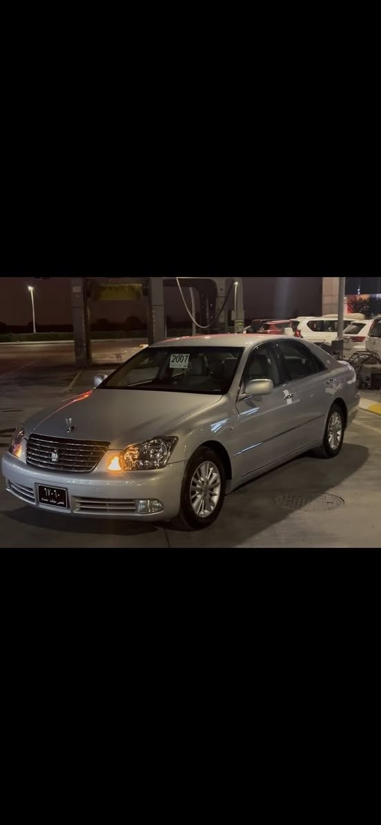 سەرەتا بەناویخوای گەورە
شاهینە 182 ڕۆیاڵ موس موس 
ماشەڵا سەیارەکە زۆر جوانە 182 بێدوکەڵ دوو دوگمە شاشەو کامێرە تەبرید ساردو گەرم بەشەرت گێڕو مەکینەو تەقەو ڕەقەی بەشەرت مەجموعەی سوکان لێگزس یەک پارچەی یابانی بۆیاخە سەیارەکە تا خوا حەزکا ڕێکو پێکو جوانە 
سیعری 70 گڵاو مەعمەلە کۆد کراوە سەیارەکە 
ژ.م *********** لەسلێمانیم
