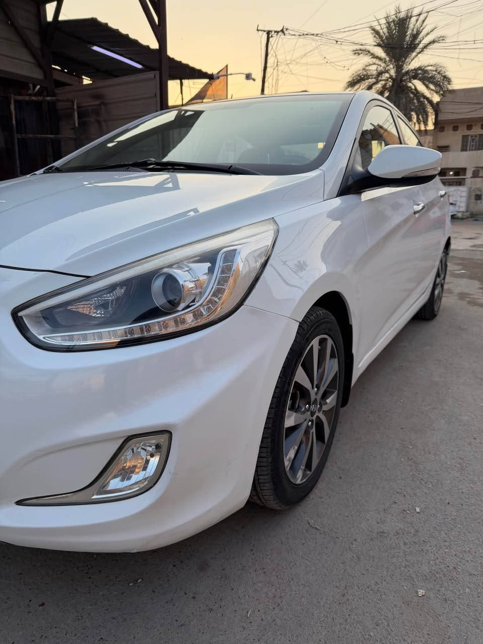 السلام عليكم 
للبيع هونداي اكسنت 2016 خليجي 
فول مواصفات 
ماشيه 90 كيلو حقيقي 
سونار مرفق 
مكانها بغداد حي القاهره 
السعر 118 ورقه وبيها مجال 
***********
