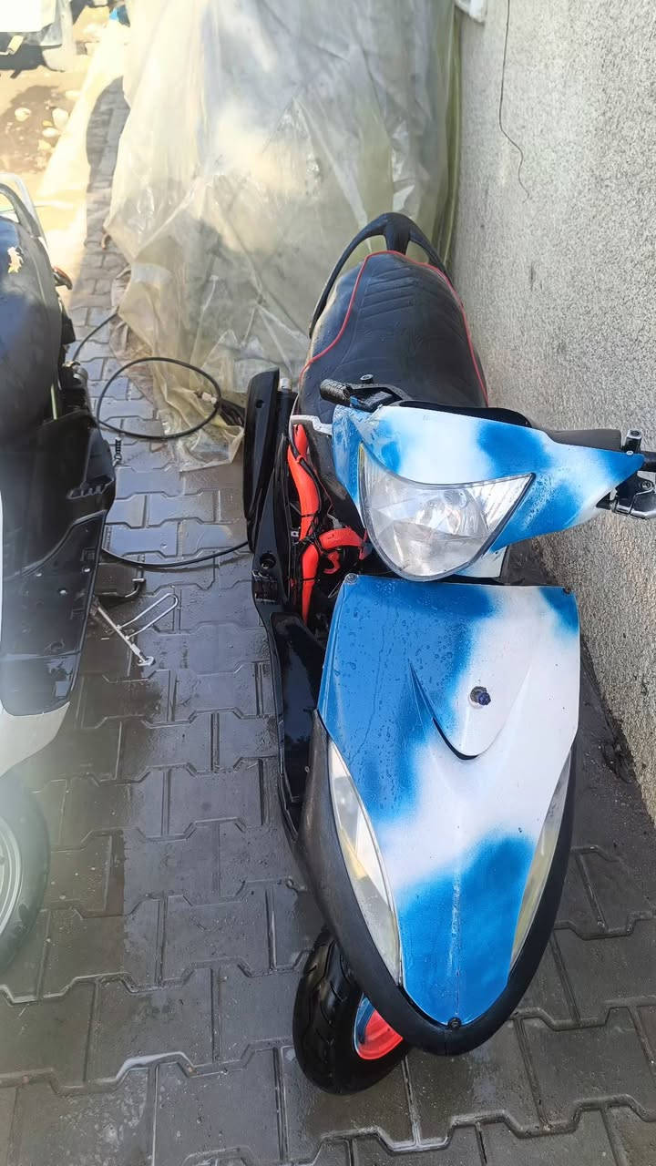 سلام عليكم دراجة ماكس للبيع تشتغل مال لعب تشتغل كاملة الدراجة تعمير جديد من الطول للطول التفاصيل 👇🏻

صبغ شاصي جديد لونين 
كلجات رياضي امامي وخلفي شرط الشلعة والمعدل 
ويل كب امامي وية لون الشاصي 
شيال رياضي ستيل 
يدات رياضي ستيل 
سلف رياضي 55 يرادلة فيشة بس 
صالنصة رياضي اف ام 
كشن رياضي  
كاعية رياضي ار اس 
ضفيرة جديدة 
الدراجة كاملة من طول لطول تعمير جديد 
بكلايت جديد مال اربعة ولفات برتقالي 
اشاير اربعة ولفات بلاديات 
دراجة نكرة بكل وقت  
دراجة 55 شلعة ومعدل بوشتهة بلادية مكتوب عليها ياماها 55 
دراجة فول بالمشي وما ناقصهة اي شي 
كفراتهة كاملة الاخر حباية تريدهة كاملة تريدهة مال لعب تشتغل جاهزة للتعليك الدراجة تجي تفحص من باب البيت تقتنع بيهة يلة اطيكياها  دراجة خرسة ماتسمع بس صوت الصالنصة 
مكاني بغداد الحسينية 
السعر 450 قفل قفل غير قابل لتفواض  
هاي صورها وفيديوهاتها 👇🏻


**إذا كنت صاحب هذا الإعلان وتريد حذفه لأي سبب، رجاءا أرسل رسالة إلى الدعم الفني**