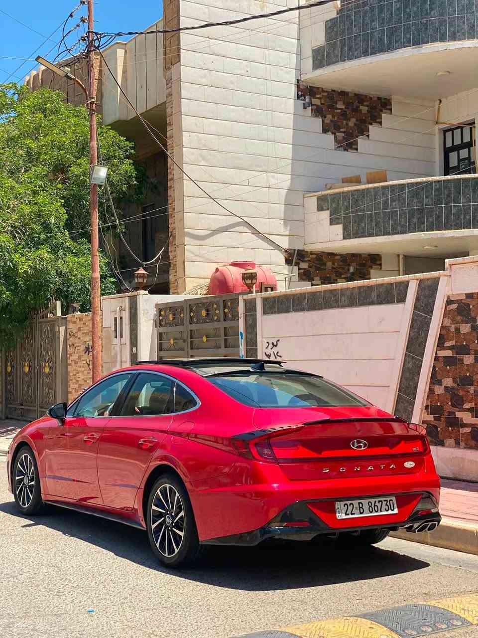 سوناتا 2020  Sel plus
تفاصيل السيارة ..
1.6 تيربو مفتوحة رافع كازكيت لغرض دوانز
حادث أمريكا جاملغ امامي والباب
مال الصدر وبالعراق بيها صبغ
بالجامع والباب السايق على كد شبر بارد
ماشية 142 الف
منظومة تبريد بشرط ( ثلاجة ) باقصى درجات حرارة
مواصفات sel plus
سقف بانوارما قطعتين
الزجاج الامامي اوتو
رادار امامي و خلفي و جانبي
مانع اصطدام امامي توقف ذاتي للامان
مانع اصطدام خلفي عند الرجوع
توقف ذاتي للامان
نقاط عمياء عند تغيير المسار
حساسات بالابواب للتنبيه عند فتح
الباب و سيارة قادمة من الخلف
شاشة كبيرة ( تختلف عن باقي الفئات )
تدعم الكار بلي و الاندرويد اوتو
شاشة رقمية للعدادات و الكيجات
متغيرة عند تغيير نظام القيادة 4 وضعيات للقيادة
4 وضعيات للقيادة
Normal-costum-sport-sport plus
نظام المحافظة على المسار
كروس ( تحكم بالسرعة )
شاحن وايرلس لاسلكي
منافذ للشحن امامية و خلفية
تبريد بيانو
قطعتين تبريد امامي و خلفي
تبريد منفصل للراكب و السائق
12 سماعة فائقة الجودة من شركة
Bose
دخول ذكي و انارة ترحيب
قفل ذاتي عند الابتعاد
فتح الصندوق الخلفي عند الاقتراب
اشارات بالمرايا الجانبية
تشغيل عن بعد
انارة led امامية
بگ لايت خلفي led
تدفئة كشنات
Auto Hold نظام
يعني بالازدحام تضغط البريك ضغطة وحدة وتشيل رجلك تبقى السيارة لازمة بريك لحد ما تضغط عالبنزين يلة تمشي
نظام تنبيه اذا تحرك السير وانت بقيت واكف تنبهک
الماسحات الامامية اوتو بالمطر
ويل كب حجم 19
هاند بريك بصمة كهربائي
بعد هواي مواصفات سيارة جاهزة
السعر 140$  
رقم صاحب السيارة 
***********
