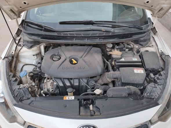 السلام عليكم 
كيا سيراتو موديل 15 الإيراني vip فول 1/1 كفاله بس بارد بل باب شبر 
ماشيه 120 السياره أحله من الصوره
اتصل على الرقم *********** اخوكم ابو مصطفى
