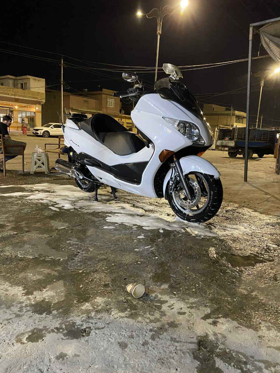 السلام عليكم 10/0دراجه جديده وكيل 
فول مواصفات مسجل +تدفئه يدات
+اريل +العده مالتها و كتاب الشركه 
كفاله عامه من كل شي اتصال ***********
