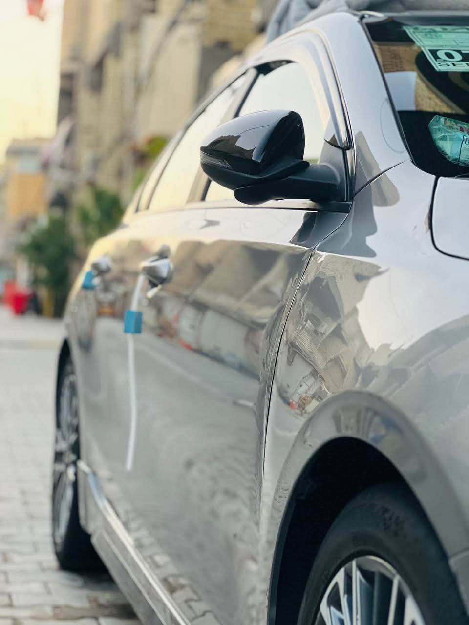 سلام عليكم 

 فورتي GTلاين 2023

وارد امريكي محرك2000

حادثها جاملغين راجعات بارد و بنيد
سياره ماشيه 52 فول الخير رادارات جانبي خلفي امامي كير محرك مكفولات فتحه سقف شاشه كبيره  انضمه تحكمات سبورت سياقه ذاتيه نضام درايف مود تشغيل عن بعد مانع نزلات بيها منضومه زنون شاده 400 وسماعات6 مختم شحن لاسلكي كشتات مختم GTلاين
وبيها وهواي موصفات سياره كاعده وخير من الله بكان بغداد الشعله ***********
