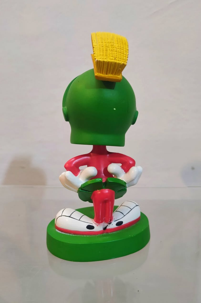 شخصية مارفن المريخي من لوني تونز
مادة الصنع اعتقد رزن ثقيل ورأس هزاز
ملاحظة: بي ضرر واضح بالصورة ومصلحه
السعر ١٥ ألف
يوجد توصيل لكل المحافظات ❤️


**إذا كنت صاحب هذا الإعلان وتريد حذفه لأي سبب، رجاءا أرسل رسالة إلى الدعم الفني**