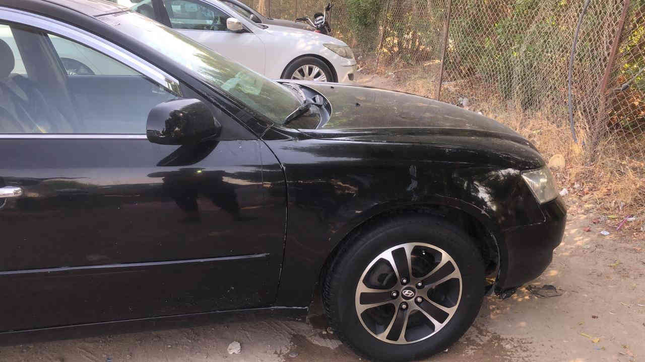 سوناتا موديل 2008 مكينه 2400 كير خير من الله سياره أحله من الصوره  فول موصفات بيه جملق الي من يم السائق مصبوقه حزام السياره اريد مراوس بيع  90 او بيه مجال ***********
