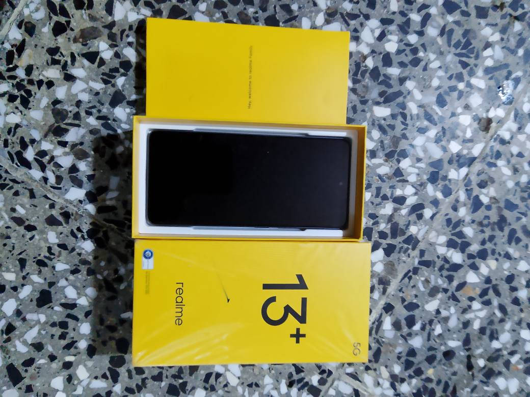 ريلمي 13بروفايف فايف جي ذاكرة 256عشوائية 4+8 جديد جدا كامل الاغراض مكاني بغداد مدينة الصدر موبايل *********** السعر260 بغداد, العراق
