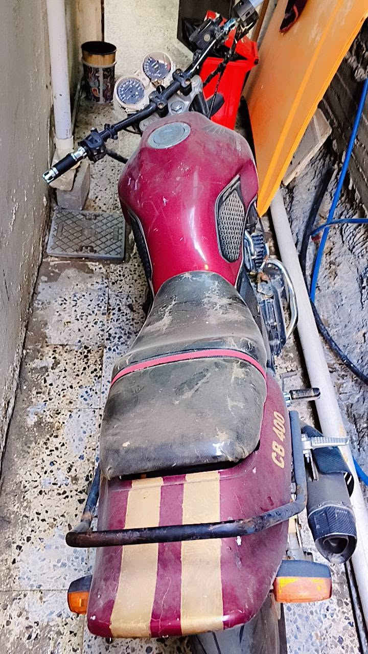 سلام عليكم سي بي 400 جيل أول  محرك لاتبخير ولا تنقيص أو شلعه أو بطناش 1 و2و3 دراجه كامله نقوصات بسيطه مكان بغداد ساحه عدن سعر 1250


**إذا كنت صاحب هذا الإعلان وتريد حذفه لأي سبب، رجاءا أرسل رسالة إلى الدعم الفني**