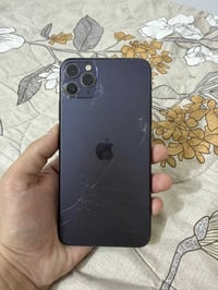 11 برو ماكس مستبدل بطاريه اصليه   وشاشه نوعية زينه  وضهر مفطور  واكف ف...