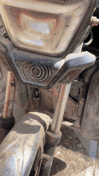 للبيع 
***********
عطلهه فقط ملف اوبطاريات مابيهه 
السعر ٢٧٥بيهه مجال حك جيه
