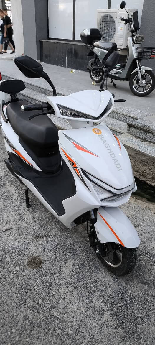 سلام عليكم هاي الدرجه للبيع سرعه 80شرط تاخذه باتريت جديد كله جديد ليت اشاره يمين يسار كله شغل السعر 400وبي مجال لطيبين الرقم ***********
