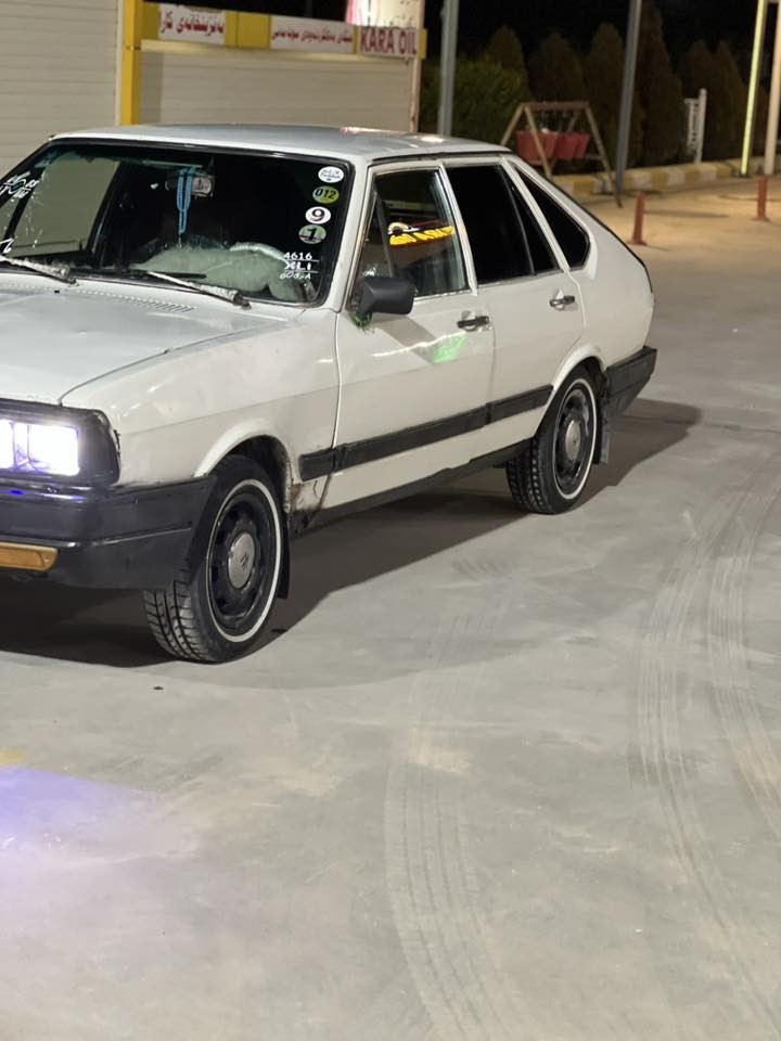 بـەڕازیلی ڕەنگی سپی
ئاڕمی پلاستیکی سلێمانی بە شەرت
گێڕو مەکینە بەشەرتی 100فیتەر سەیارەکە وەکو شەریکە ماوەتۆ تەبریتی گەرم مەزبووت گێڕ عادی زۆر زۆر لە رەسمەکان جوانترە مشتەریت تەلەفون بکە سەیارەکە بێ دەعمو لێ دراوە 
شوێن:دەربەندیخان
سعر.20گڵاو مەجال
ژ.م***********
ژ.م***********
