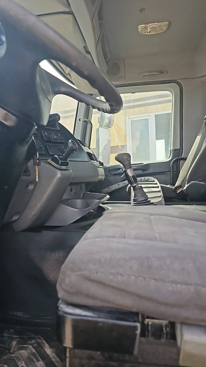 خباطه موديل 2008 10م كير عادي جاهز للعمل حاليآ بالخارج جاهزه لشحن  واتس ***********
