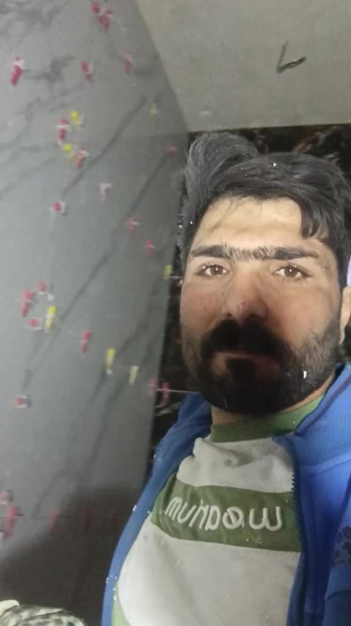 كادر درجه أوله شرط مهندس لعمل كافه السيراميك والمرمر ولبورسلين باسعار مناسبه عمل فقط بنجف ***********
