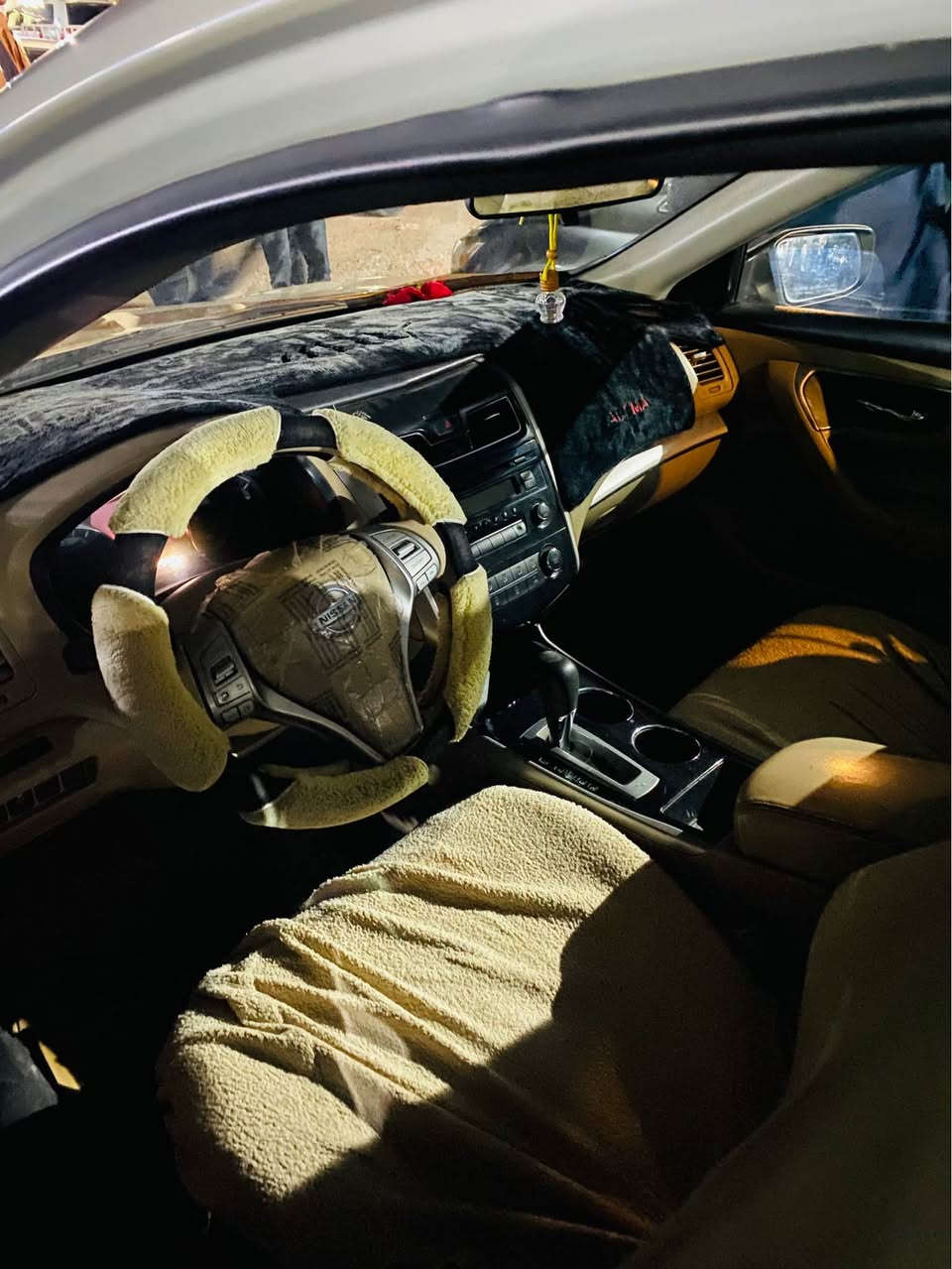 نيسان ئالتيما موديل2015سي بارجه بيداخلي يرباك  به س سكان سياره بي  ته عديل ماسفات SVفول فول ماسفات  به س سيلات نيه دا خلي زه ر ه  رقمو سنه وي  جديد هتا 2030رقم موبايل*********** اكر, نينوى
