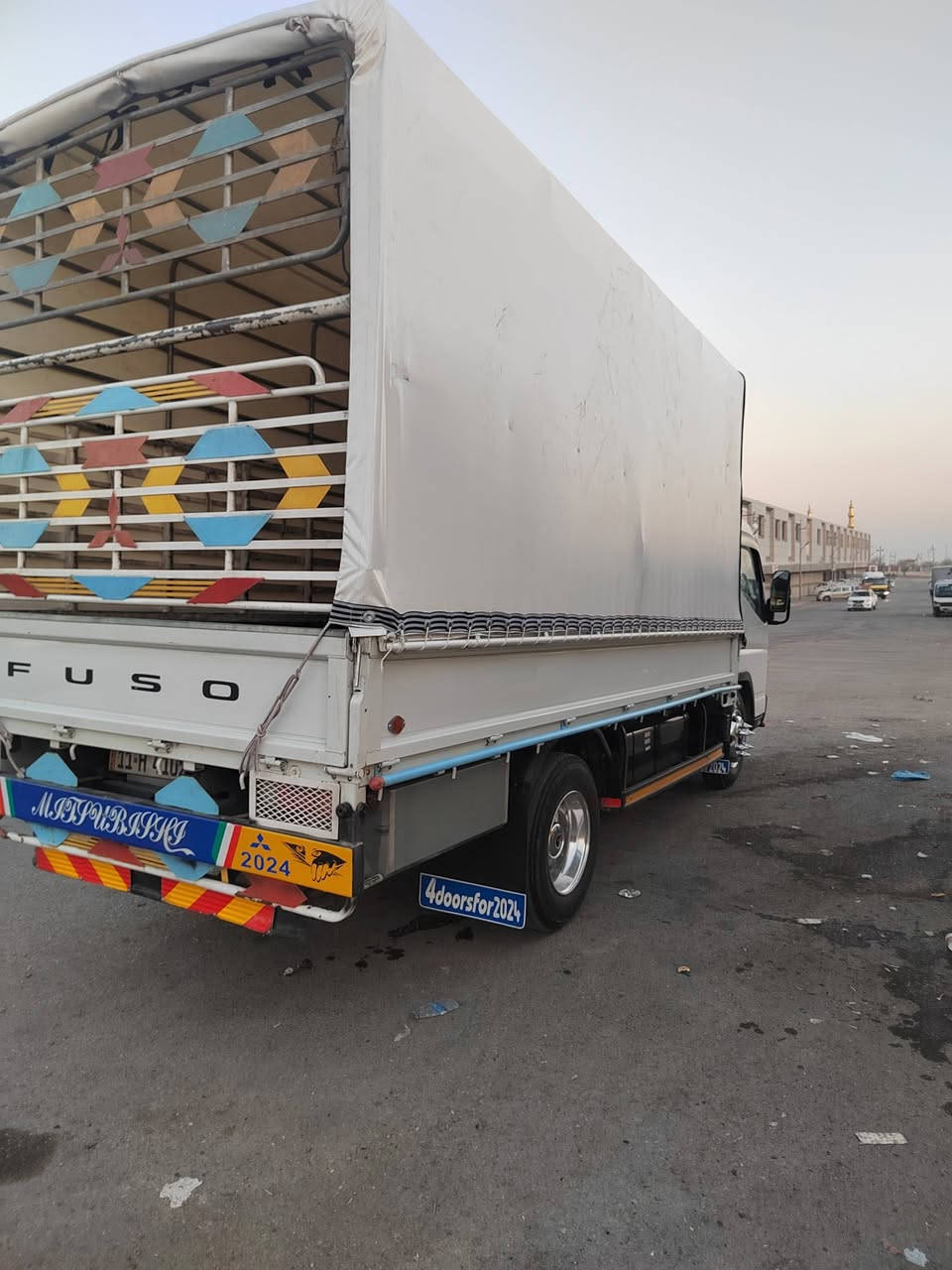 كنتر موديل 2024 محسن كويتي تاني كاز 170بلادي تخم تاير برج ستون محور ١٧ونص وياله كرون سياره مكفوله كفاله عامه عله وضع الشركه اي برغي ما مفتوح بيها رقم بغداد بأسمي مشروع وطني تحويل مباشر للاستفسار الاتصال على الرقم *********** علمن ان السياره لعمل شخصي
