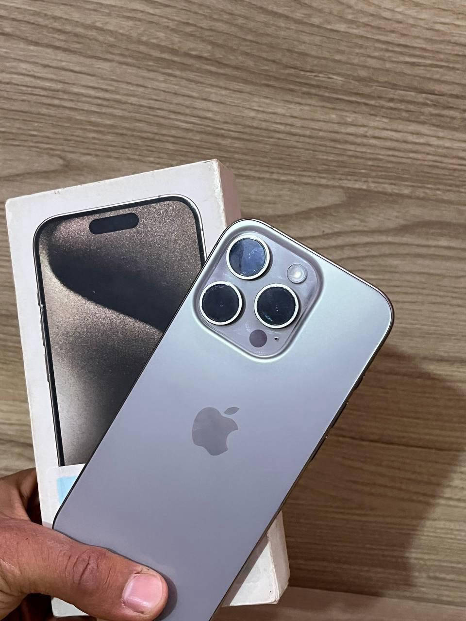 ايفون 15 برو فقط برو ذاكره 256 بطاريه 89 جهاز وتر بروف شرق اوسط ماستر AAA نضافه 100% سعر 875 وبيه مجال قليل  ***********
