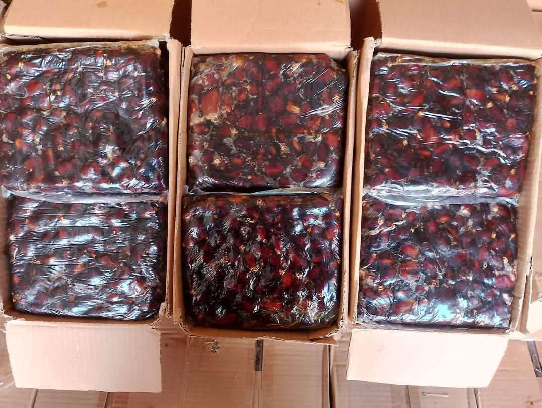 اللهم صلِّ على محمد وآل محمد
السلام عليكم
توفر من جديد
تمر خستاوي وزن واحد كيلو بيه 10قطع 
وزن كارتون كله 10كيلو 
سعر كارتون 7500
محل تمور الموسوي 
العنوان ميسان العماره شارع بغداد 
قرب تقاطع سوق النجارين 
للاستفسار ***********
