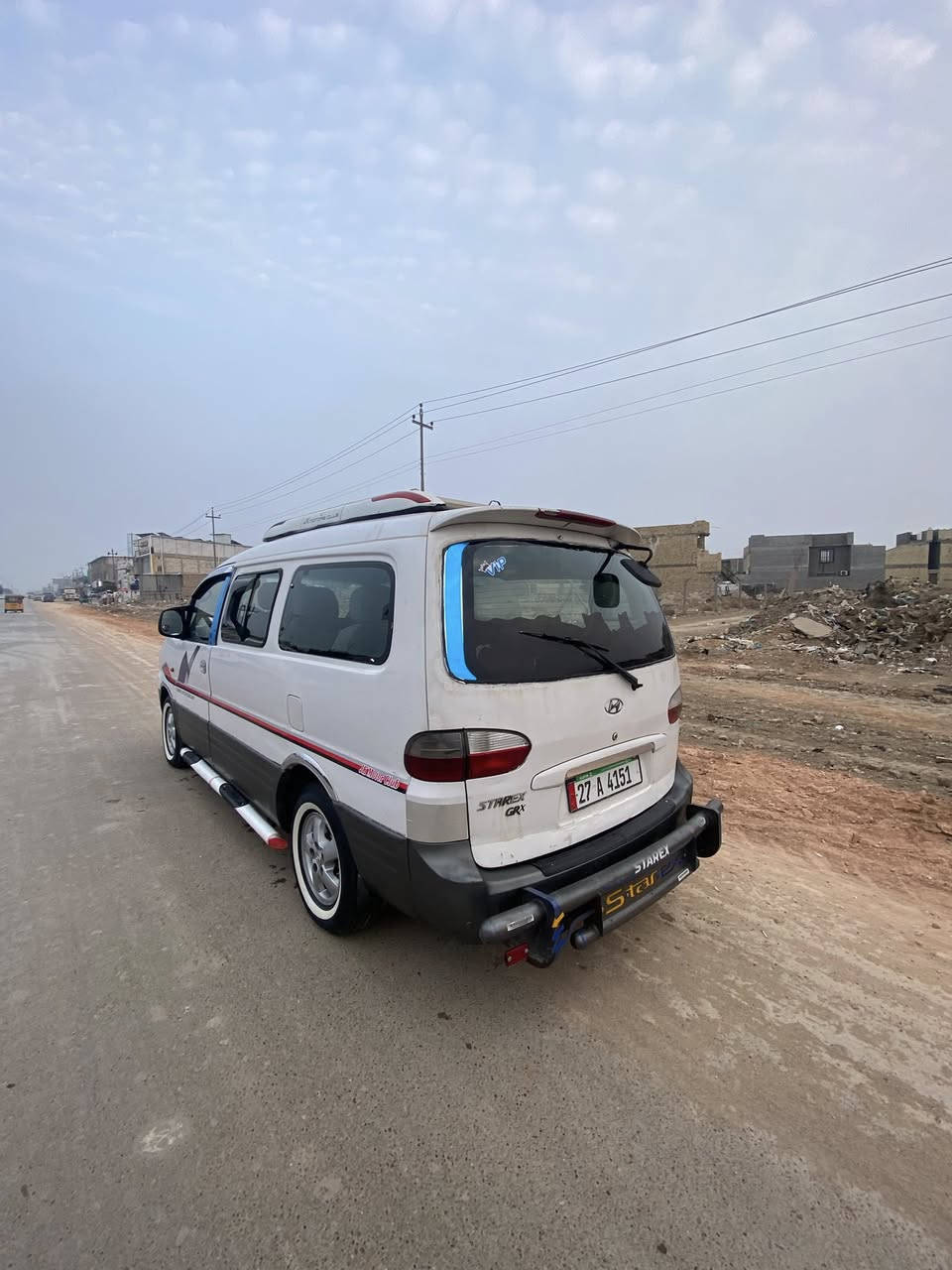 السلام عليكم
ستاركس موديل 2007 رقم ذي قار انكليزي شرط التحويلل المباشر سنويه لغاية 2030 مصفره مرور وهيئة 
مفتوح سوبر كير عادي مكينه وكير واكسل مكفولات 
السياره بلاديه بدون ضربه وبدون اي معجون فقط تكحيلات بسيطه 
دواخل نضيفه حداديتها جيده 
تخم تايرات قبل يومين شادهن والسياره نصبتها احلى من الصور وجاهزه 
سعرها82 وبيها مجال 
مكاني بابل 
***********
