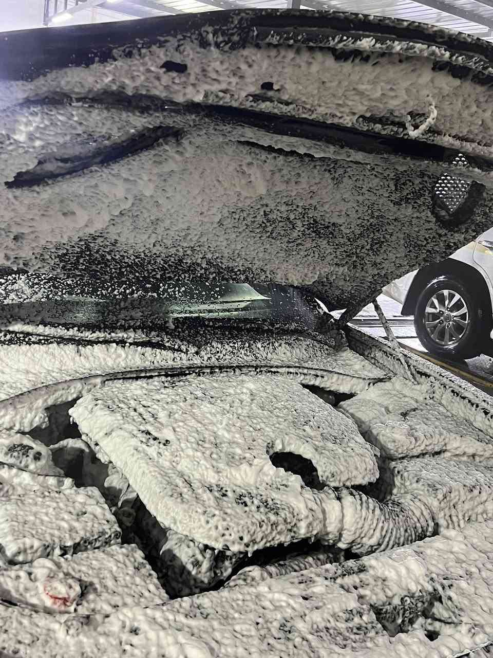 سلام عليكم بيع مستعجل جارجر للبيع موديل ٢٢GT رقم أربيل حادثه جاملغ وبنيد بدون شواصي بدون فخذه صفحه وكلير صفحه السايق مواصفاته كشن  كهرباء شاشه جبيره كار بلي ماشيه ٨٢ مكاني كربلاء ***********السعر ١٨٥ وبيها مجال جدا قليل تخم تاير البارحه شادهن
