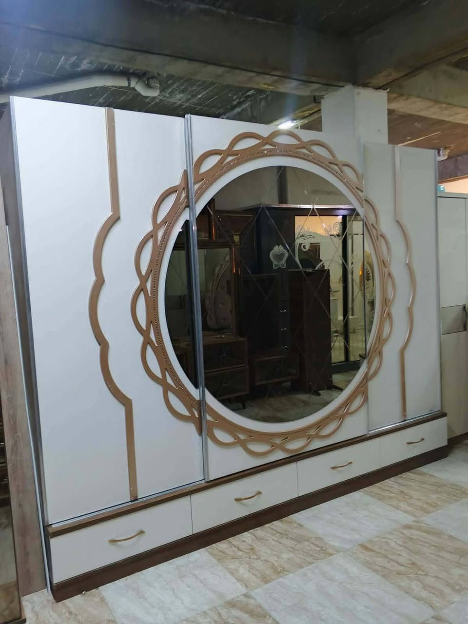 غرفه نوم اخو الجديد ما بيها عيب ٧ قطع كلش نظيف سعر ٤٢٥ بيها مجال شراي تعال خاص عنوان كركوك يوجد كادر شده ونقل تدللون علينه

العنده غراض للبيع راسلوني *********** او اتصال ع رقم
