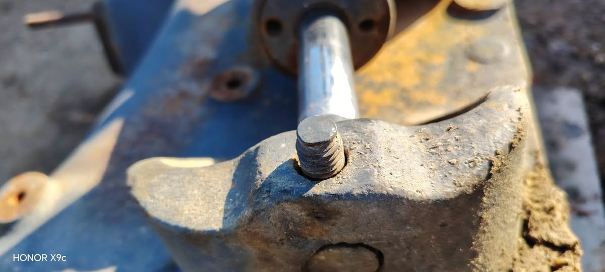 السلام عليكم فرندكسن فوركسن نكليزيه للبيع العنوان بغداد اليوسفيه ***********   ***********
