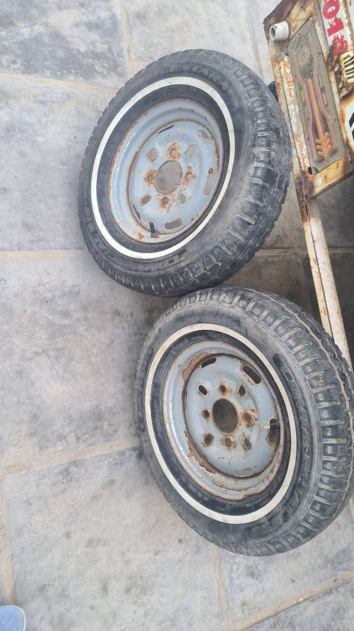 تواير.   السعر. 65.   جددد. كلشش
‏‪0781 249 8785‬‏
