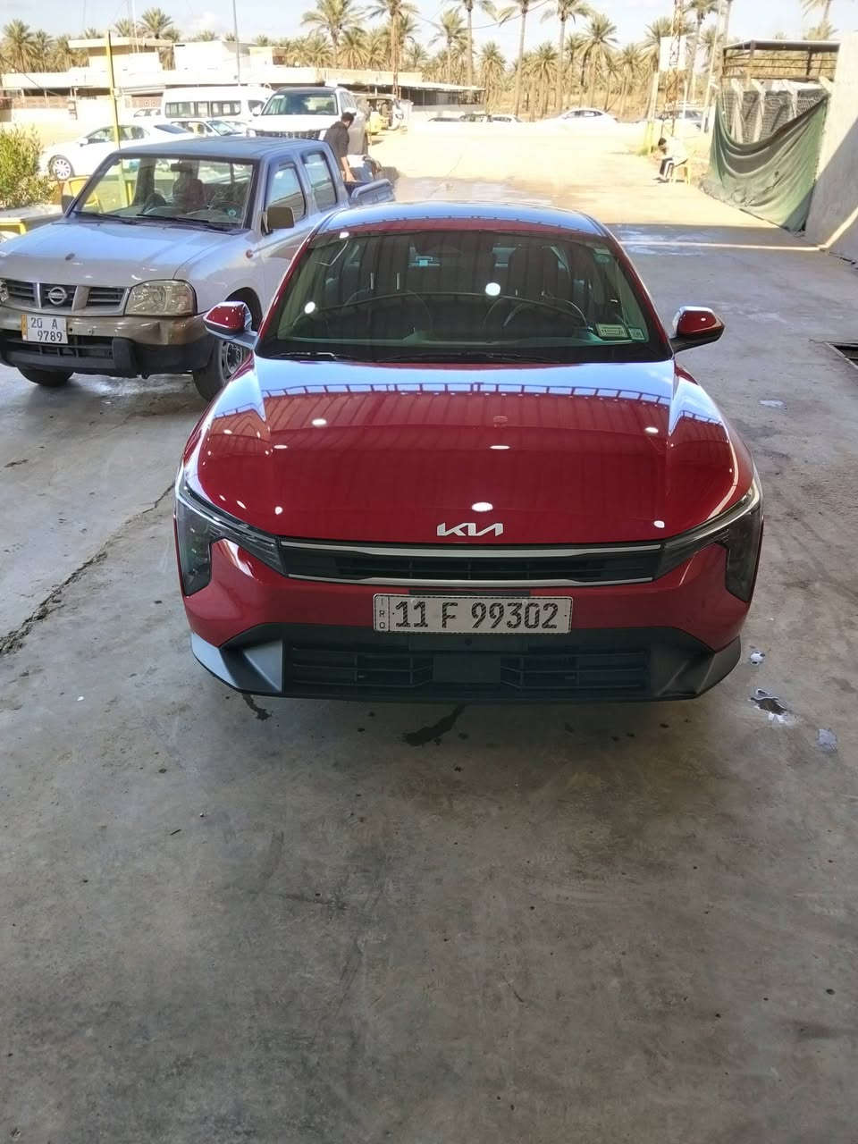 السلام عليكم كي فور للبيع نص فول موديل 25حادثه جاملغ خلفي وربع الباب الحادث موجود بالصور ايرباك بردة فقط مرقم كامل باسمي السعر 180وبيه مجال ***********
