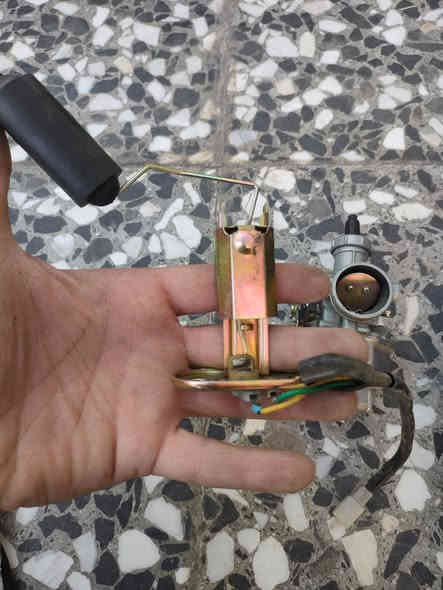 سلام عليكم اخوان عندي قطع دراجه شاينك اريد انطيهن لاحد محتاج حالته تعبانه كابريتر بلادي شغال يده مال كلج مع قمجي طوافه تانكي وجوب جديد ...بس تاير اريد ابيعه 15 لان جديد وسعره 45 ابلادي  واني لان حولت جوبلس اريد ابيعه كلش نضيف والباقي لله اريد انطيهن لان قطع مالتها غاليه وبس بديالى فه الحالته ماديه تعبانه يجي ياخذهن ومن اعيوني  اخوكم علي مكان بياع شرطه الخامسه *********** وات ساب ***********
