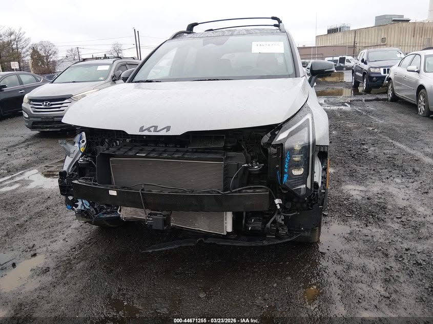 السلام عليكم للبيع 
2026 KIA SPORTAGE X-LINE
شكل جديد كامرات فول مواصفات كامرات ماشيه 1000 بحاله الوكاله 
داخل لون مميز لون جديد 
موعد الوصول شهرين 
سعر واصل العقبه 185
واصل ميرسين اربيل 175
ترهم كتاب شهداء
للاتصال ***********
