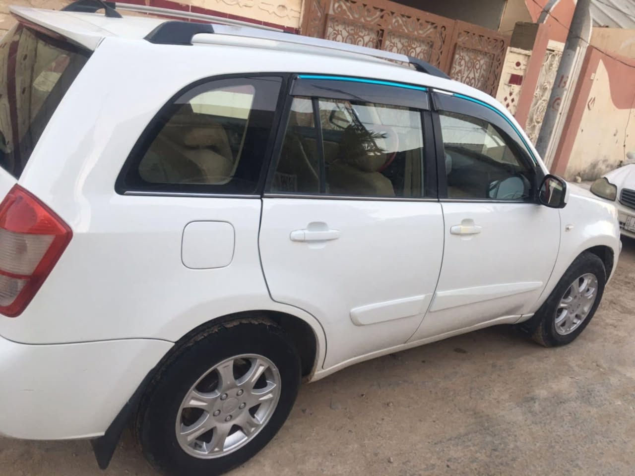 تيكو ٢٠١٢شكل ١٣
سياره جاهز من كلشي كير محرك مكفولات 
بيه طخات بسيطه تبريد شغال شاشه 
سنويه جديده 
باسم بنيه 
غير متواجد ع فيس 
***********
